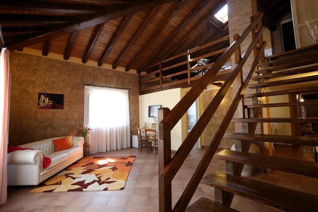 Agriturismo Creta Rossa Torre di Ruggiero Exterior photo